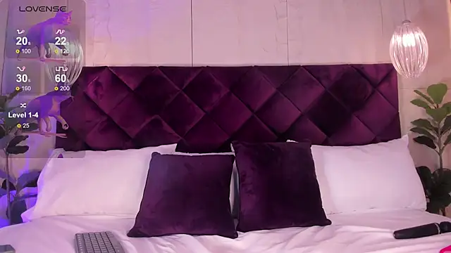 KittyLyne  online show from March 13, 12:01 pm