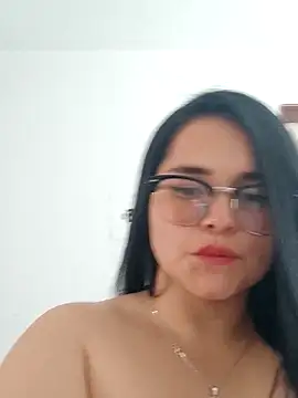 Snapshot of Vickyloney_ chatting on February 11, 4:23 pm Vickyloney online show from February 11, 4:23 pm