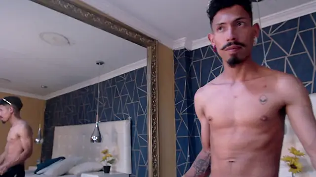 NoaahTylor online show from February 26, 8:19 pm