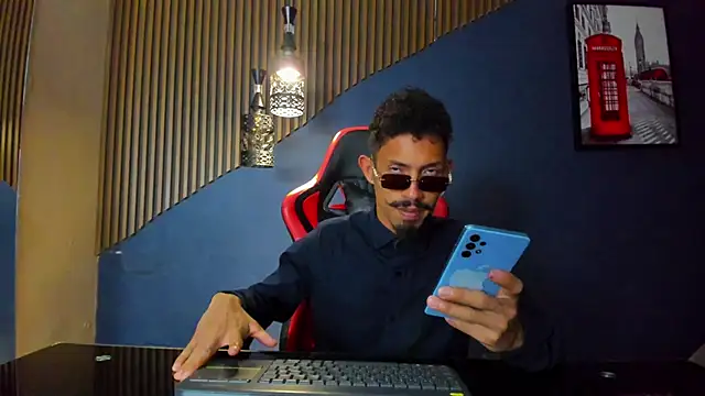 NoaahTylor online show from March 5, 8:27 pm