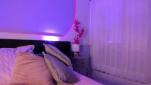 Snapshot of Pau_Rios chatting on February 27, 7:58 pm Pau Rios online show from February 27, 7:58 pm