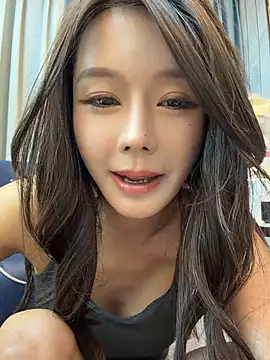 Snapshot of BBi-0329 chatting on June 3, 2:33 pm BBi-0329 online show from June 3, 2:33 pm