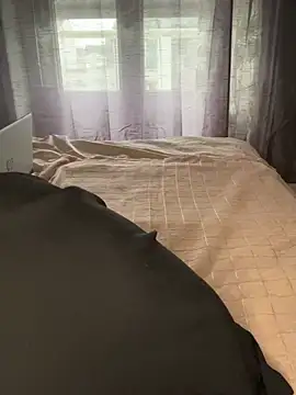 kingXqueenXX online show from April 2, 8:01 am