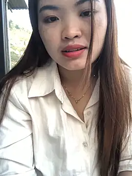 Snapshot of newbaby1 chatting on February 26, 1:37 am newbaby1 online show from February 26, 1:37 am