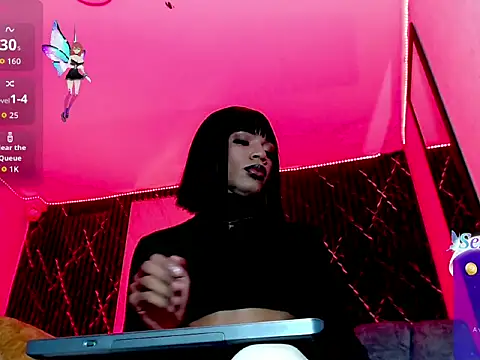 Snapshot of Violeta_R_ chatting on February 14, 4:42 am Violeta R online show from February 14, 4:42 am