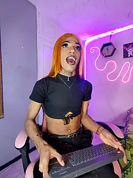 Snapshot of Violeta_R_ chatting on March 3, 3:45 am Violeta R online show from March 3, 3:45 am