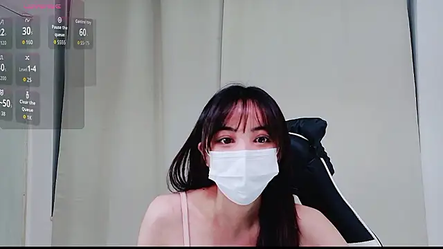 Snapshot of yuna00xx00 chatting on March 2, 2:46 pm yuna00xx00 online show from March 2, 2:46 pm