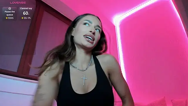 EvaK  online show from April 6, 3:26 am