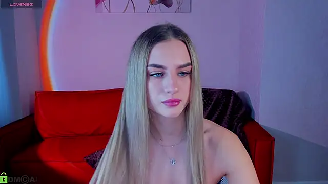 Snapshot of Silen_Tori chatting on February 23, 2:20 am Silen Tori online show from February 23, 2:20 am