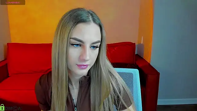 Snapshot of Silen_Tori chatting on February 27, 2:22 am Silen Tori online show from February 27, 2:22 am