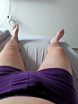 Snapshot of Skoel84 chatting on February 11, 9:36 am Skoel84 online show from February 11, 9:36 am