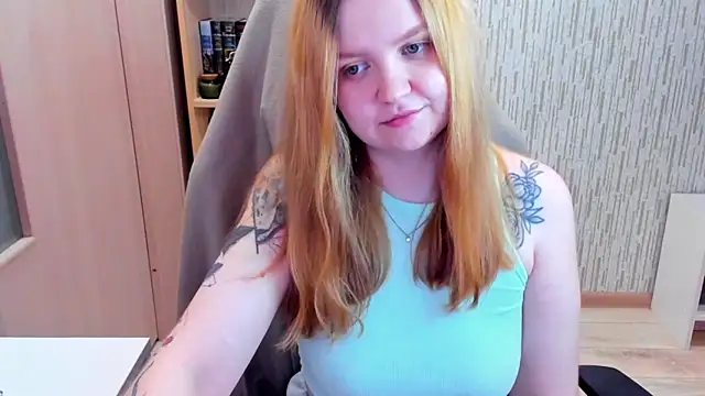 AnitaXVine online show from March 25, 2:45 pm