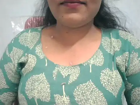 Snapshot of Rathi-priyaa chatting on June 12, 5:39 am Rathi-priyaa online show from June 12, 5:39 am