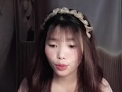 Snapshot of Girl-crazy1 chatting on March 1, 6:59 am Girl-crazy1 online show from March 1, 6:59 am