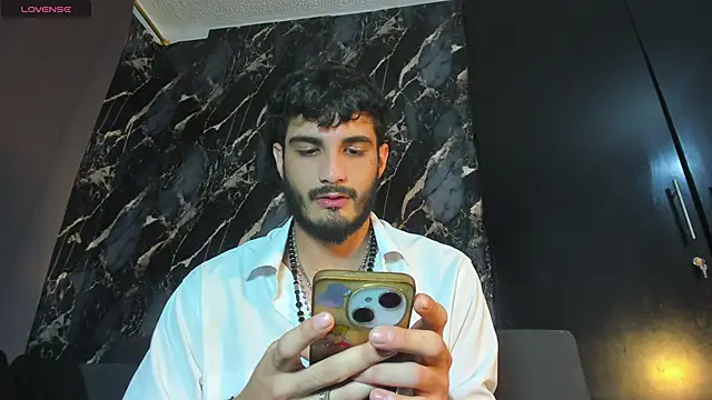 LovexJuxn8 online show from March 23, 7:29 pm