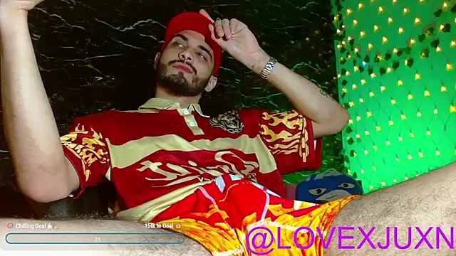 LovexJuxn8 online show from May 28, 3:04 am