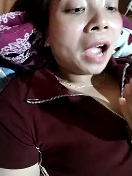 cute-shine online show from April 14, 10:10 am