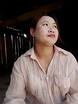 bany-lee online show from April 13, 1:22 am