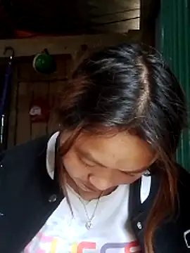 Snapshot of bany-lee chatting on April 30, 1:01 am bany-lee online show from April 30, 1:01 am