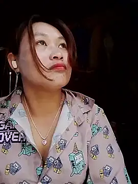 Snapshot of bany-lee chatting on May 5, 2:41 am bany-lee online show from May 5, 2:41 am