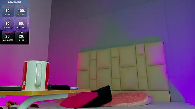 Snapshot of Zaphiro__Sky chatting on February 23, 8:55 am Zaphiro Sky online show from February 23, 8:55 am