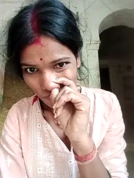 Snapshot of Desi_Couple_P chatting on May 11, 12:38 am Desi Couple P online show from May 11, 12:38 am