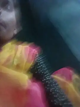 Snapshot of Desi_Couple_P chatting on May 18, 12:00 pm Desi Couple P online show from May 18, 12:00 pm