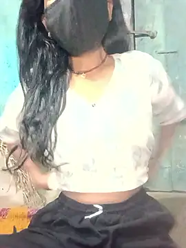 Snapshot of Desi_Couple_P chatting on May 28, 2:47 pm Desi Couple P online show from May 28, 2:47 pm