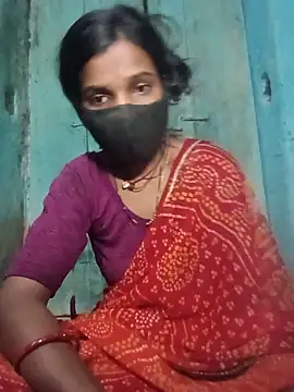 Snapshot of Desi_Couple_P chatting on June 8, 1:33 pm Desi Couple P online show from June 8, 1:33 pm
