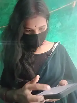 Snapshot of Desi_Couple_P chatting on June 12, 12:42 am Desi Couple P online show from June 12, 12:42 am