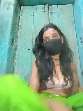 Snapshot of Desi_Couple_P chatting on June 16, 1:36 pm Desi Couple P online show from June 16, 1:36 pm