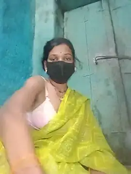 Snapshot of Desi_Couple_P chatting on June 21, 11:51 pm Desi Couple P online show from June 21, 11:51 pm