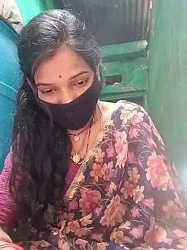 Snapshot of Desi_Couple_P chatting on July 1, 1:51 am Desi Couple P online show from July 1, 1:51 am