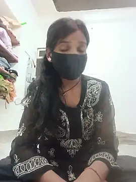Snapshot of Desi_Couple_P chatting on July 9, 3:27 pm Desi Couple P online show from July 9, 3:27 pm
