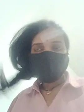 Snapshot of Desi_Couple_P chatting on July 21, 11:34 am Desi Couple P online show from July 21, 11:34 am