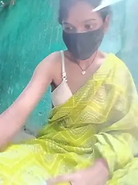 Snapshot of Desi_Couple_P chatting on July 26, 12:52 am Desi Couple P online show from July 26, 12:52 am