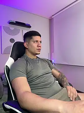  robertobaggioo online show from March 16, 12:20 pm