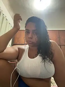 Snapshot of fromjungle chatting on February 25, 10:58 am fromjungle online show from February 25, 10:58 am