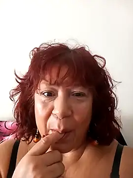 Snapshot of natalialuxee chatting on February 22, 2:15 pm natalialuxee online show from February 22, 2:15 pm