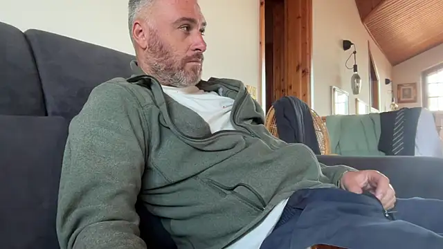 marcovik1 online show from March 20, 11:37 am