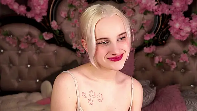 KirstinMcgeady online show from March 17, 11:24 am