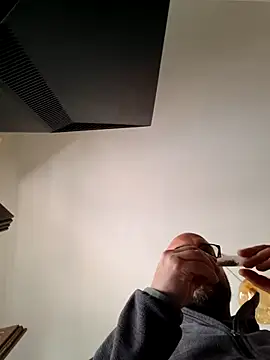 cetriolino online show from April 5, 6:10 am