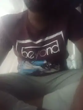 Snapshot of Tinku_1324 chatting on July 12, 1:57 pm Tinku 1324 online show from July 12, 1:57 pm