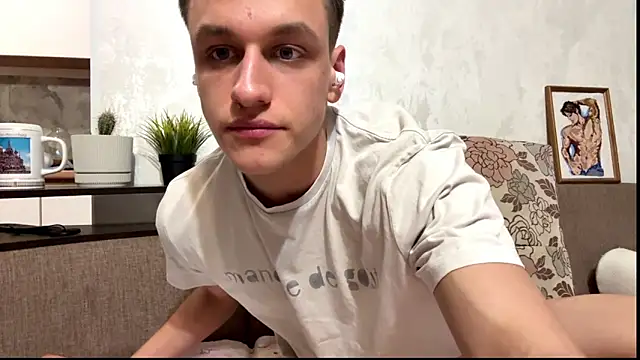 David Hess online show from April 3, 5:00 pm