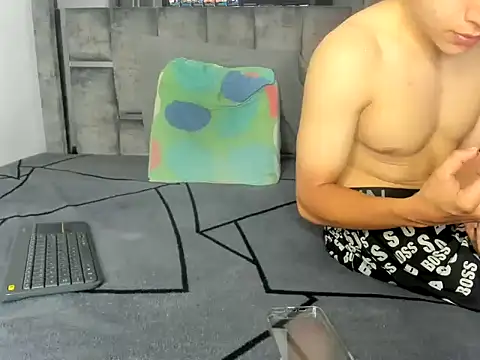 Master Ruthless77 online show from March 3, 9:04 am