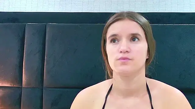 Snapshot of HollyOlson chatting on March 3, 7:53 pm HollyOlson online show from March 3, 7:53 pm