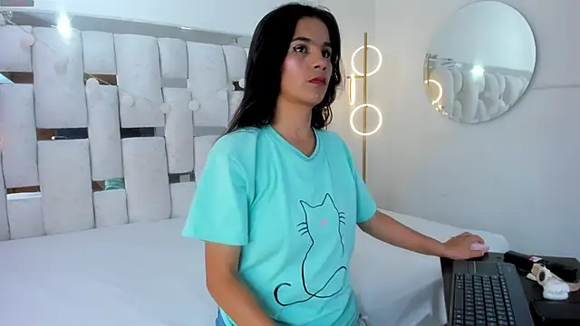 Snapshot of Emmy_lollipop chatting on March 1, 6:54 pm Emmy lollipop online show from March 1, 6:54 pm