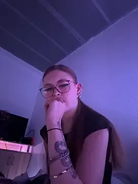 Milli-Kiss online show from March 8, 7:06 pm