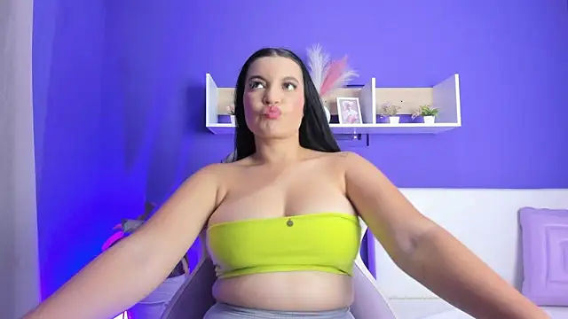 Snapshot of Zoe_Curvy_ chatting on February 13, 8:38 pm Zoe Curvy online show from February 13, 8:38 pm