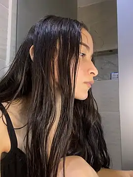 Snapshot of candy_deluxe chatting on March 3, 2:28 am candy deluxe online show from March 3, 2:28 am